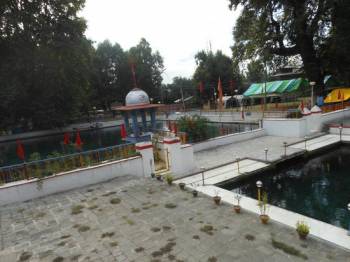 Srinagar ,Pahalgam , Gulmarg, Sonamarg, Srinagar Tour